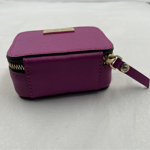 Henri Bendel Pill Case - Picture 5 of 9